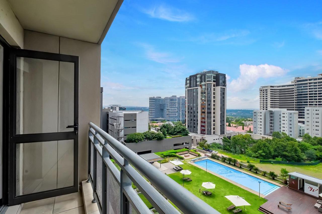 2 Bedroom 2 Bath Luxury - Sandton Cbd Johannesburgo Exterior foto